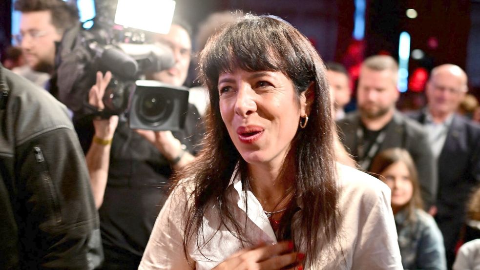 Elif Eralp will große Wohnungskonzerne enteignen.  Foto: Sebastian Gollnow/dpa