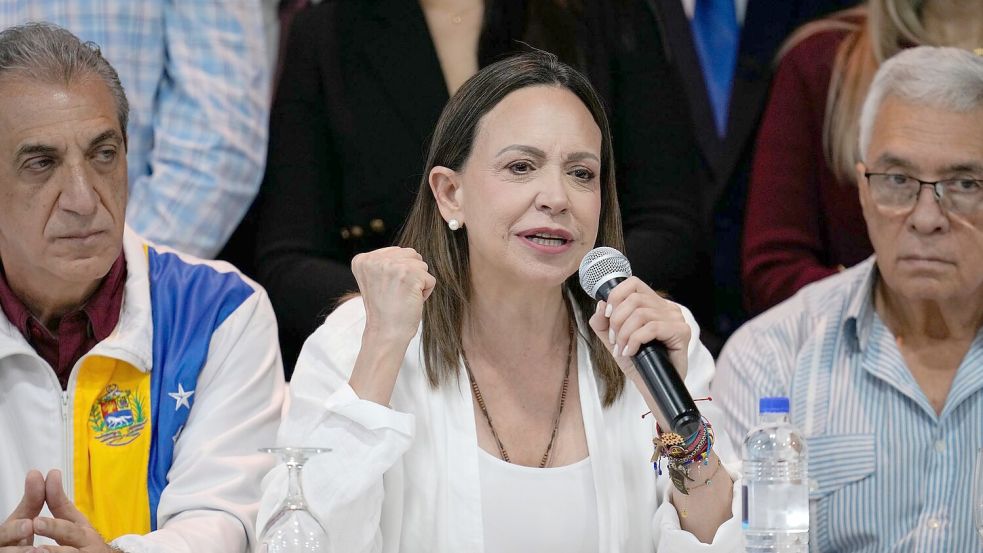 Venezuelas Oppositionsführerin Maria Corina Machado will möglichst bald in ihr Heimatland zurückkehren. (Archivbild) Foto: Matias Delacroix/AP/dpa
