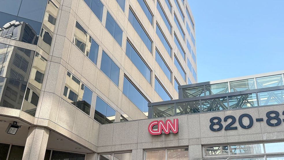 CNN hätte den Präsidenten eigentlich am Montag nach New York begleitet. (Archivbild) Foto: Anna Ringle/dpa