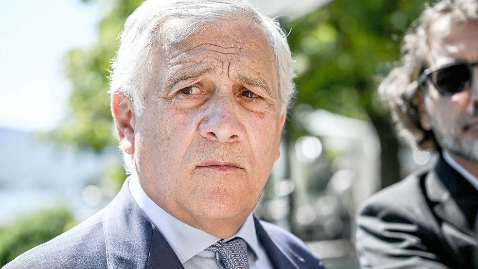 Antonio Tajani, Außenminister von Italien und Vorsitzender der Christdemokraten, rät davon ab, hübsche Frauen zu heiraten. Foto: IMAGO/Nicola Marfisi