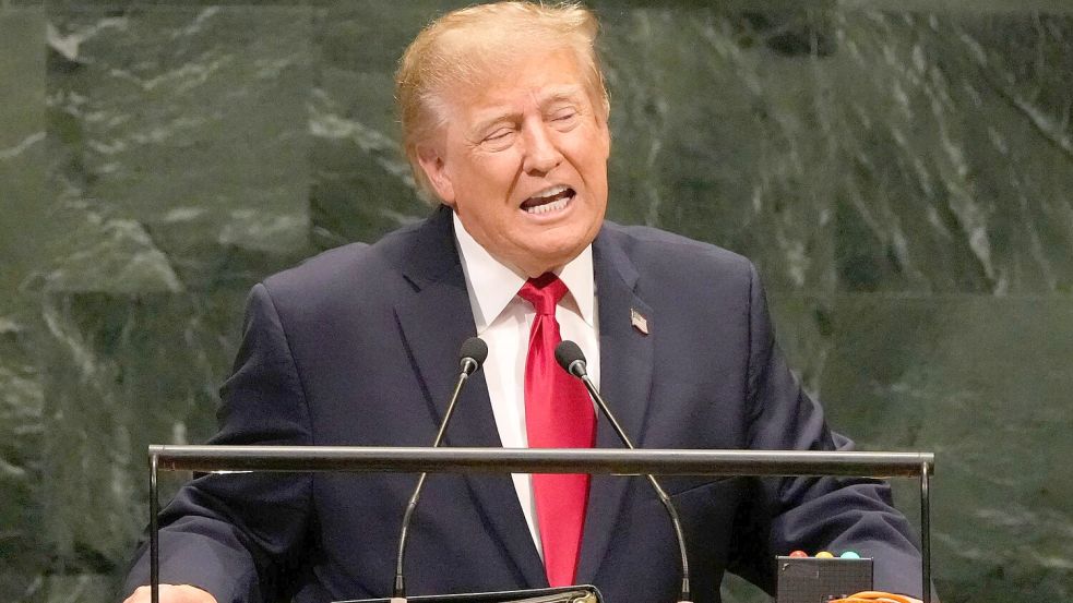 Superintelligenz statt Künstliche Intelligenz: Donald Trump will einen neuen Namen für die Technologie. Foto: Seth Wenig/AP/dpa