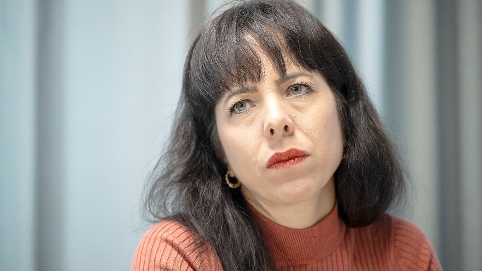 Die Berliner Linken-Spitzenkandidatin Elif Eralp muss sich mit Vorwürfen gegen ihre Partei auseinandersetzen. (Archivbild) Foto: Sebastian Christoph Gollnow/dpa