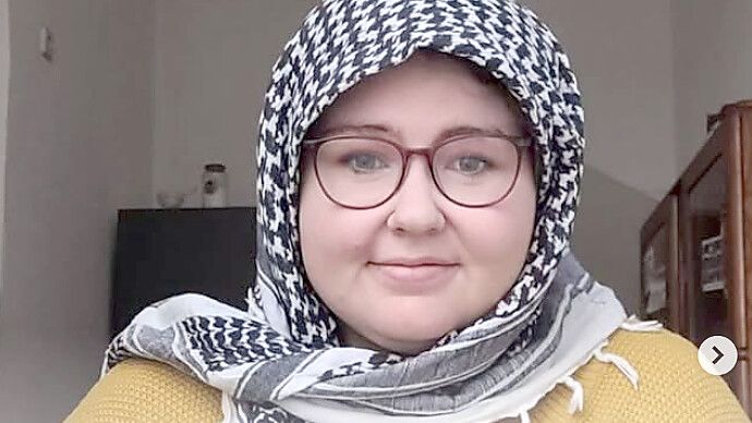 Hannah Bruns, ehemals Sprecherin bei Die Linke in Bochum, ist unter anderem mit Forderungen nach einer „Intifada bis zum Sieg“ aufgefallen. Foto: Screenshot: instagram/das_herz_pocht_links
