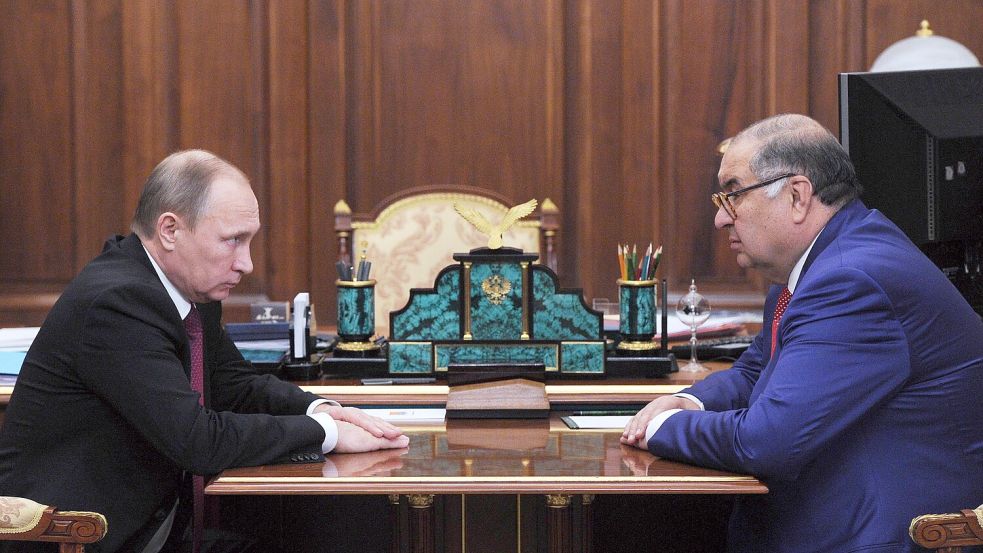 Gute Kontakte zum Kreml, bald wieder Geschäfte in Europa: Alischer Usmanow mit Wladimir Putin. Foto: Imago/ITAR-TASS