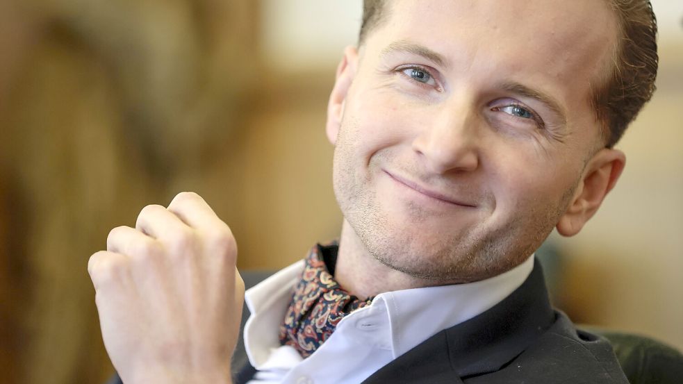 Der geübte Urkundenfälscher hendrik Holt musste sein „Talent“ bei der Flucht nicht nutzen. Er hatte seinen eigenen Reisepass dabei. Foto: IMAGO/David Ebener