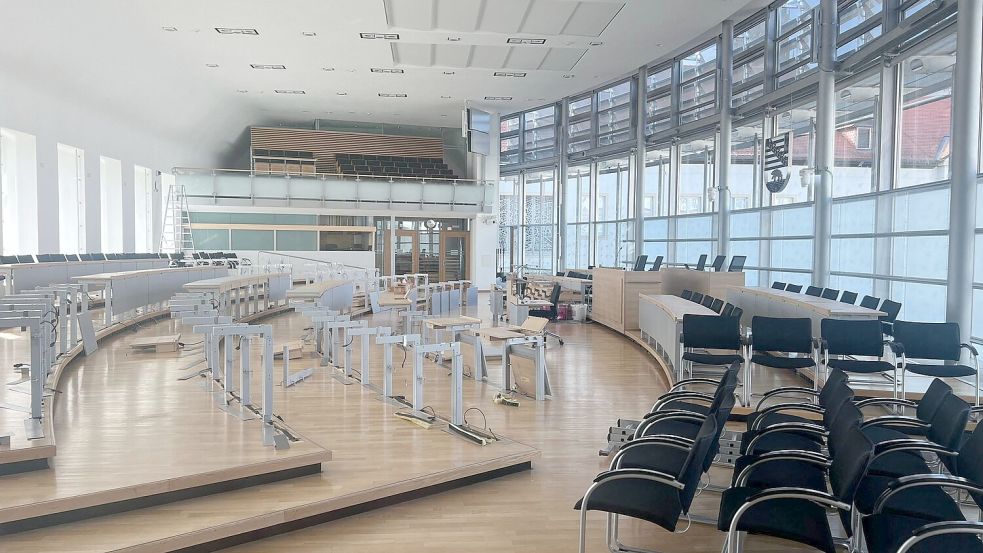 Der Plenarsaal im Magdeburger Landtag wird umgebaut. Foto: Christopher Kissmann,/dpa