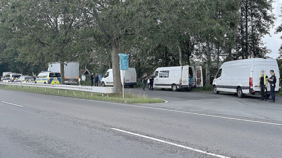 Polizei kontrollierte Transporter in Großefehn. Foto: Polizei Aurich-Wittmund
