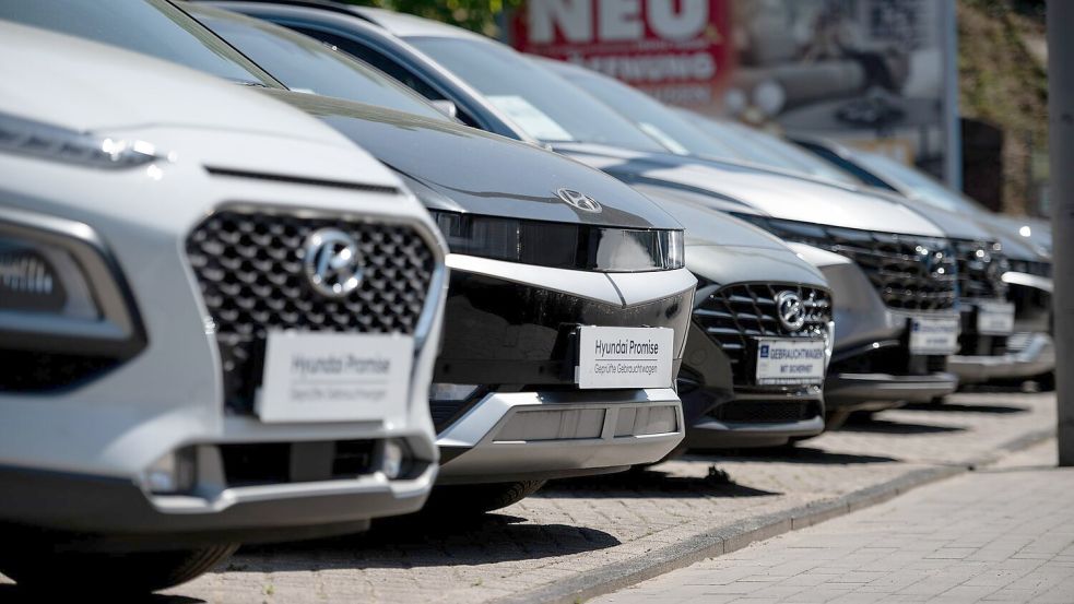Die Preise für gebrauchte Elektroautos haben angezogen. (Archivbild) Foto: Fabian Strauch/dpa