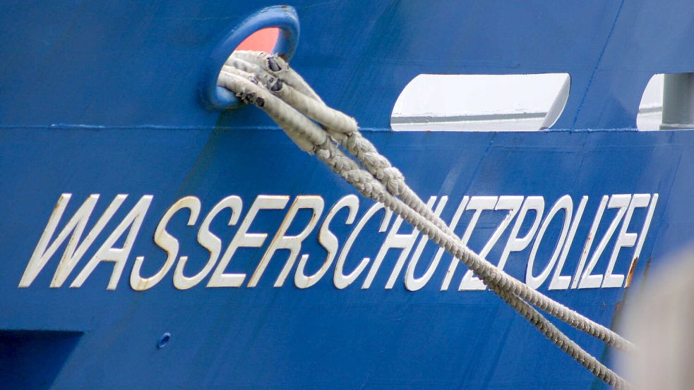 Die Wasserschutzpolizei Emden hat die Ermittlungen zur Unfallursache aufgenommen. Foto: Wasserschutzpolizei