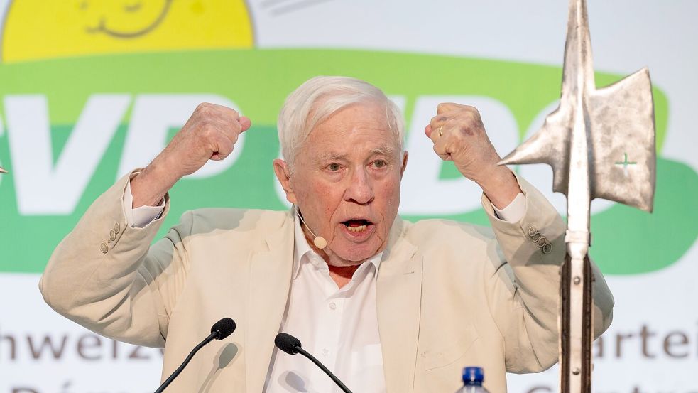 Blocher hat für den Fall der Niederlage schon ein Weitermachen angekündigt (Archivbild) Foto: Urs Flueeler/KEYSTONE/dpa