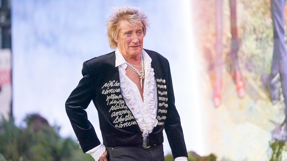 Rod Stewart hat seine letzte Tournee angekündigt. Für vier Auftritt führt diese ihn auch nach Deutschland. (Archivbild) Foto: Alberto Pezzali/Invision/dpa