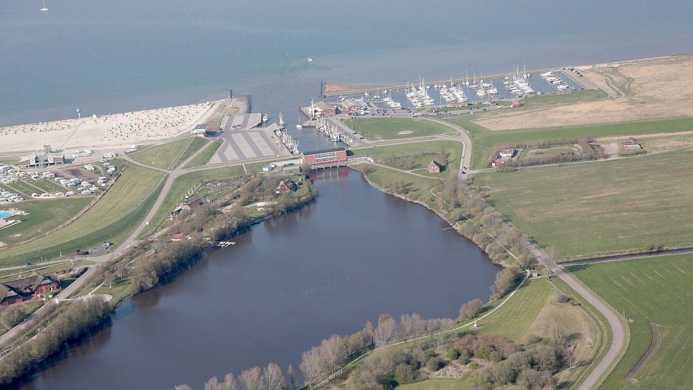 Die MPEG wollte den Mahlbusen in Dornumersiel touristisch attraktiv machen. Foto: Alchemist-hp/Wikimedia Commons/CC BY-SA 3.0 (https://creativecommons.org/licenses/by-sa/3.0/)