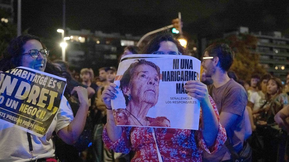 Die Demonstranten forderten Gerechtigkeit für die 87-Jährige. Foto: Matteo Secci/ZUMA Press Wire/dpa
