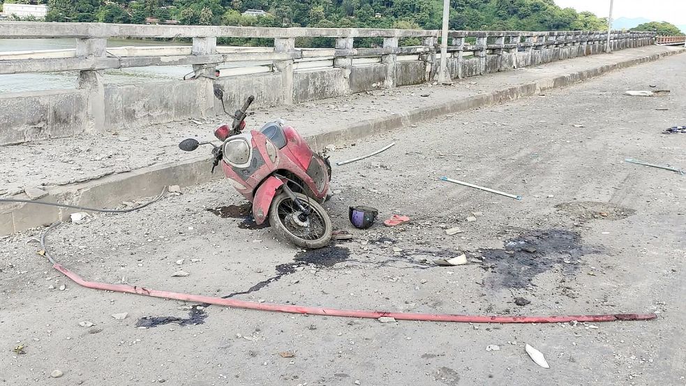 Kampfflugzeuge hatten die Stadt Kyauktaw attackiert. Foto: Uncredited/Wai Hun Aung/AP/dpa