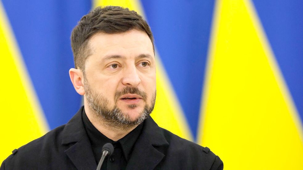 Der ukrainische Präsident Wolodymyr Selenskyj wirft Moskau nach weiteren Angriffen Terrorismus vor. (Archivbild) Foto: Mindaugas Kulbis/AP/dpa