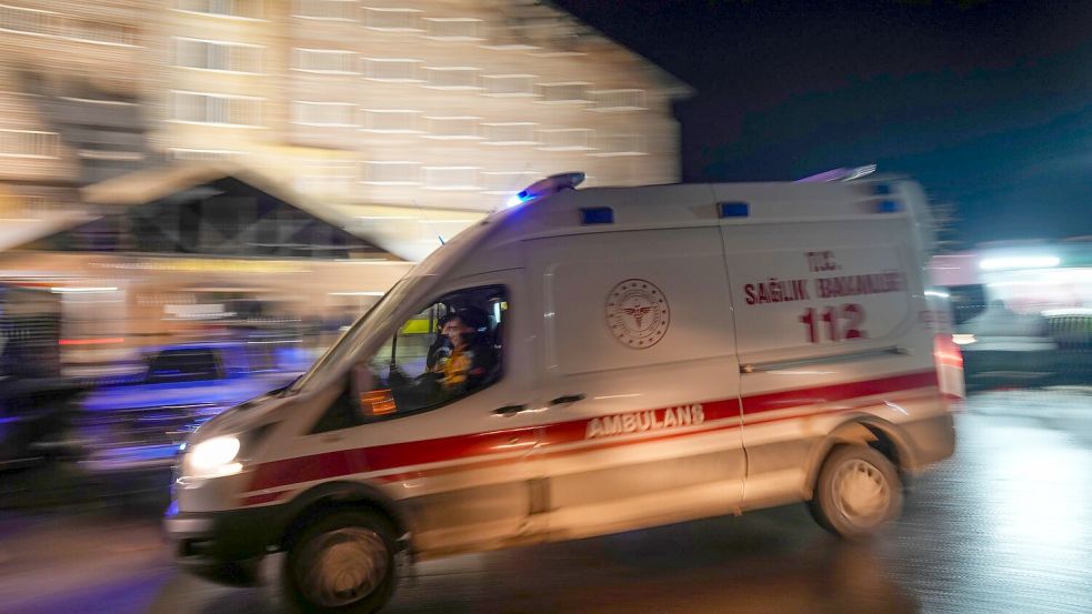 Eine deutsche Urlauberin ist in der Türkei nach tagelangem Erbrechen im Krankenhaus gestorben. (Archivbild) Foto: Francisco Seco/AP/dpa