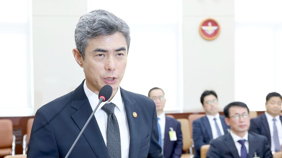 Südkoreas Verteidigungsminister Kang Shin Chul geht davon aus, dass eine von Nordkorea verlegte Mine eine Explosion ausgelöst hat, bei der drei südkoreanische Soldaten verletzt wurden. Foto: Yonhap/YNA/dpa