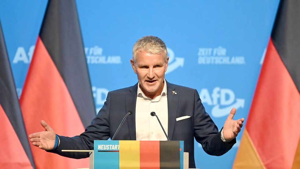 Thüringens AfD mit Björn Höcke an der Spitze gilt als besonders radikal. (Archivbild) Foto: Katharina Kausche/dpa