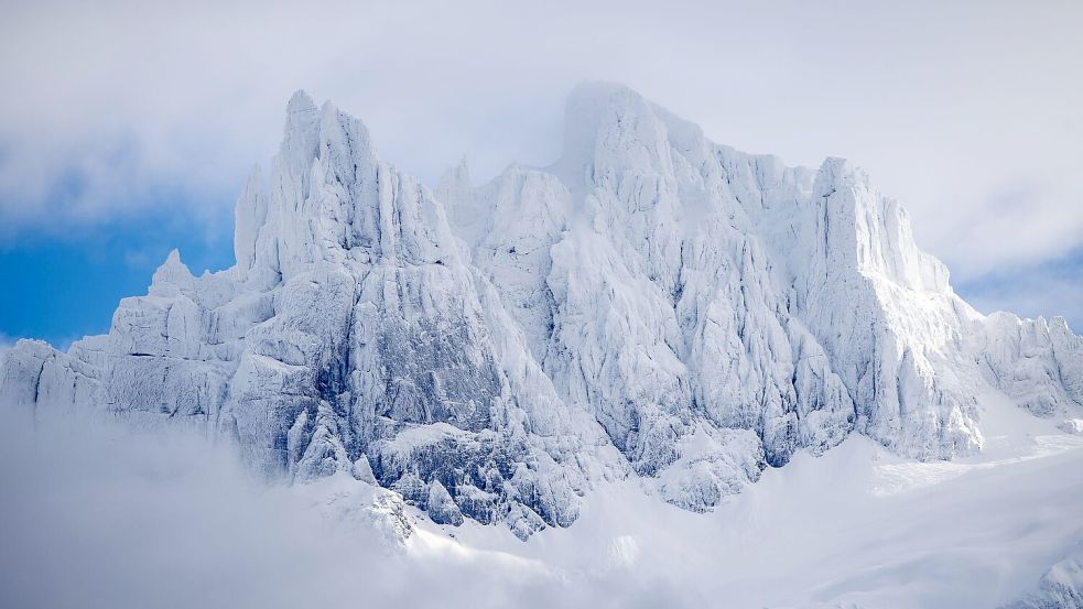 Lucy Foley schickt Miss Marple in ihrem Roman in die Schweizer Alpen. Archivbild) Foto: Urs Flueeler/KEYSTONE/dpa