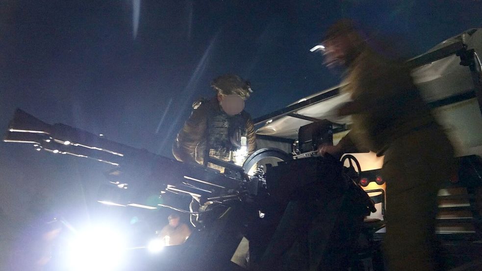 Das doppelte Maschinengewehr muss Glück haben, um die neuen Jet-Drohnen zu treffen. (Archivbild)  Foto: Friedemann Kohler/dpa