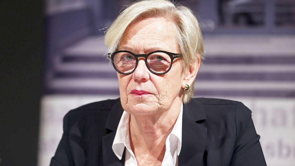 Von einem gigantischen Geldwäsche-Konstrukt berichtete Stephanie Thien, Leiterin des Landesamt zur Bekämpfung der Finanzkriminalität. Foto: Oliver Berg/dpa