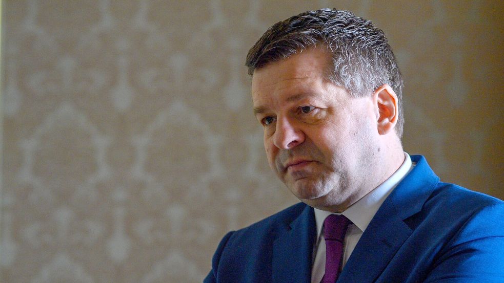 „Trauen uns die Menschen vollumfänglich zu, die Probleme der Zukunft zu lösen? Und da müssen wir eingestehen: Im Moment ist das nicht der Fall, sonst hätten wir bessere Zustimmungswerte“, sagt der CDU-Politiker Sven Schulze. (Archivbild) Foto: Klaus-Dietmar Gabbert/dpa