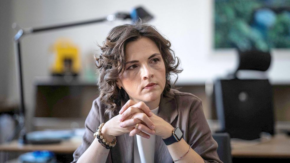 Die Ostbeauftragte der Bundesregierung, Elisabeth Kaiser (SPD), lobt die Fortschritte in Ostdeutschland, aber... Foto: AFP/JOHN MACDOUGALL