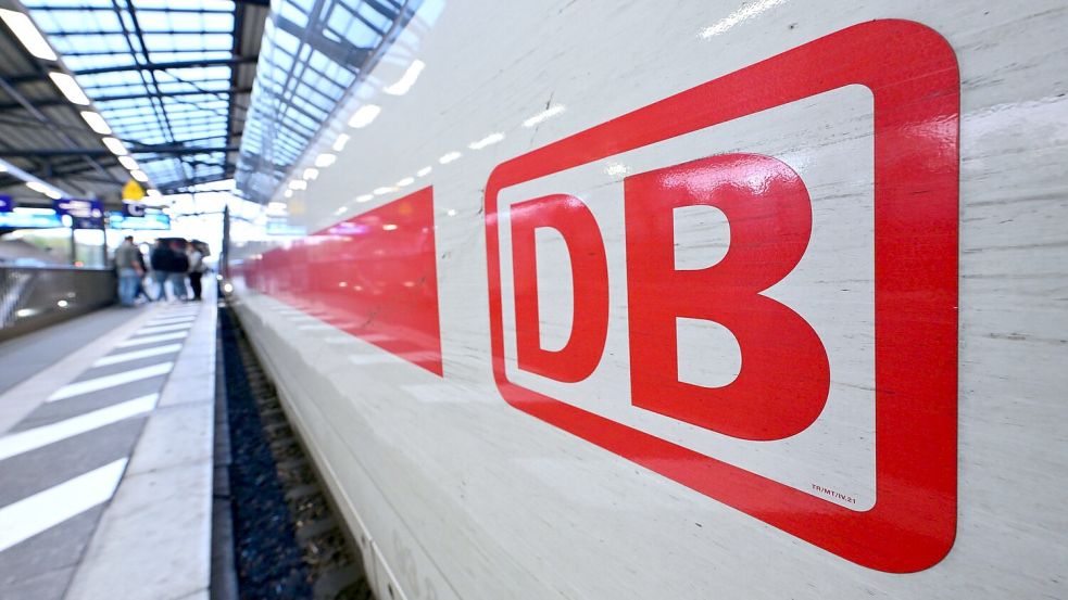 Die Bahn dürfte ihr Pünktlichkeitsziel auch in diesem Jahr deutlich verfehlen. (Archivbild) Foto: Martin Schutt/dpa