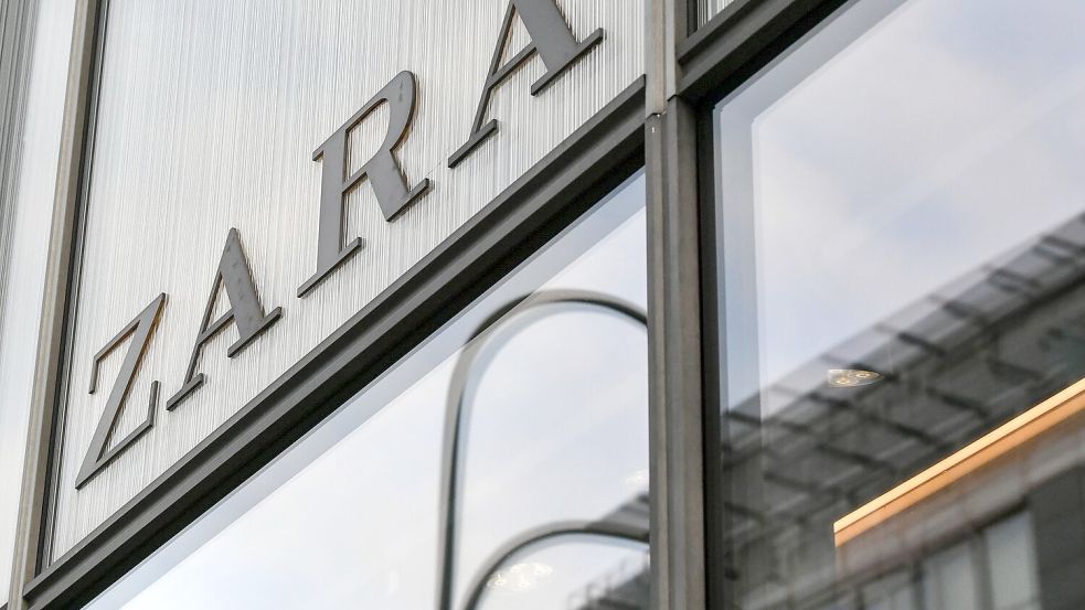 Die spanische Modekette Zara hat ein Halloween-Kinderkostüm aus dem Verkauf genommen, das Kritiker an KZ-Kluft erinnerte.  Foto: Jens Kalaene/dpa-Zentralbild/dpa