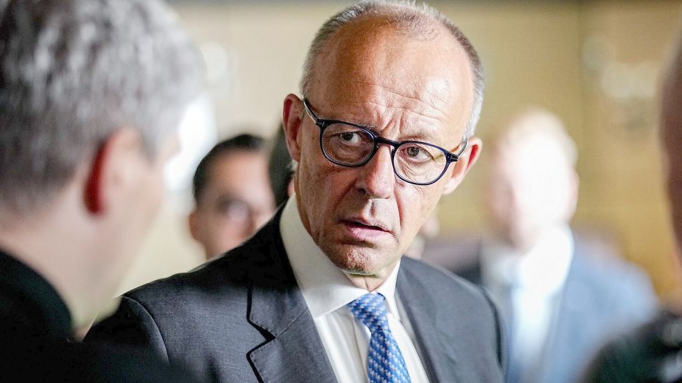 Bundeskanzler Friedrich Merz (CDU) ist in die Ukraine gereist.  Foto: Kay Nietfeld/dpa