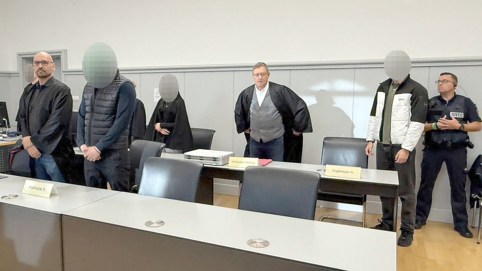 Im Raum steht der Verdacht, dass die vier jungen Menschen als sogenannte „Wegwerf-Agenten“ für einen bislang unbekannten Auftraggeber gehandelt haben könnten. Foto: Nico Pointner/dpa