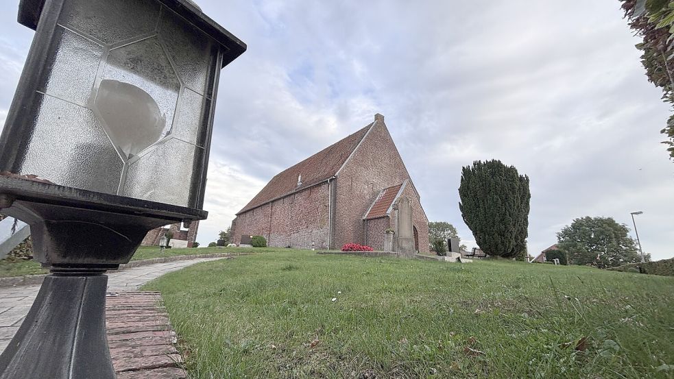 Blick auf die Kirche in Simonswolde. Foto: Christin Wetzel