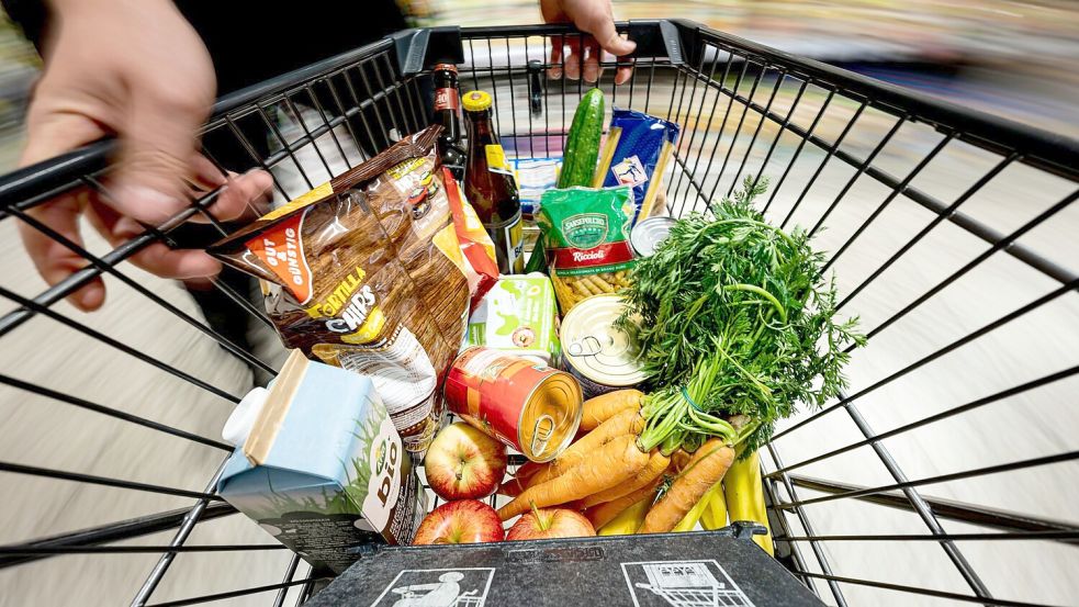 GLP-1-Medikamente helfen beim Abnehmen, indem sie den Appetit zügeln und das Sättigungsgefühl steigern. Wird nun weniger eingekauft? (Symbolbild) Foto: Fabian Sommer/dpa