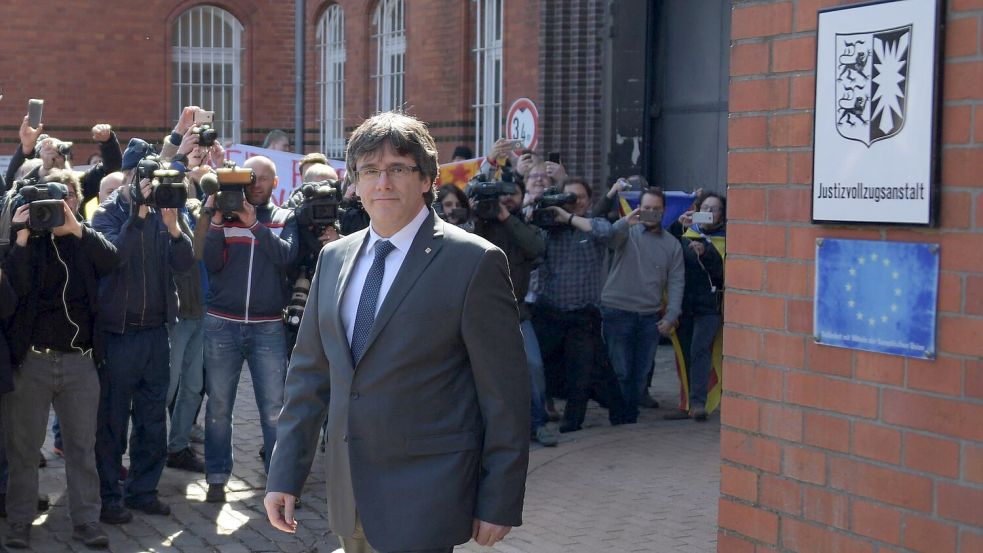 2018 wurde Puigdemont wegen eines spanischen Haftbefehls kurzzeitig in Schleswig-Holstein festgenommen. Nach 13 Tagen konnte er damals die Justizvollzugsanstalt in Neumünster wieder verlassen. Foto: Axel Heimken/dpa