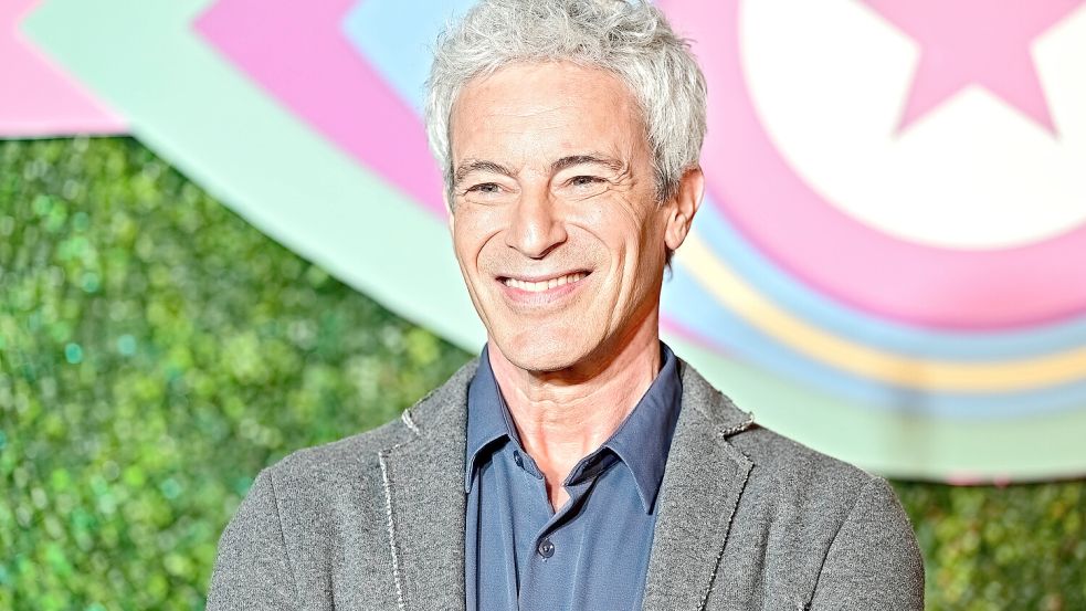 Der Schauspieler Gedeon Burkhard zieht am 6. Oktober 2026 in den Container der Reality-Show „Promi Big Brother“ ein. Foto: IMAGO/Star-Media
