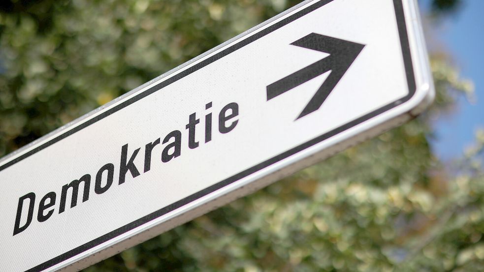 Viele Beobachter sehen die Demokratie derzeit unter Druck gesetzt. Foto: DPA
