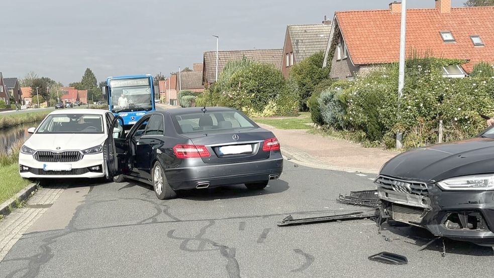 Der Mercedes wurde bei dem Unfall in den Skoda geschleudert. Foto: Romy Jochens