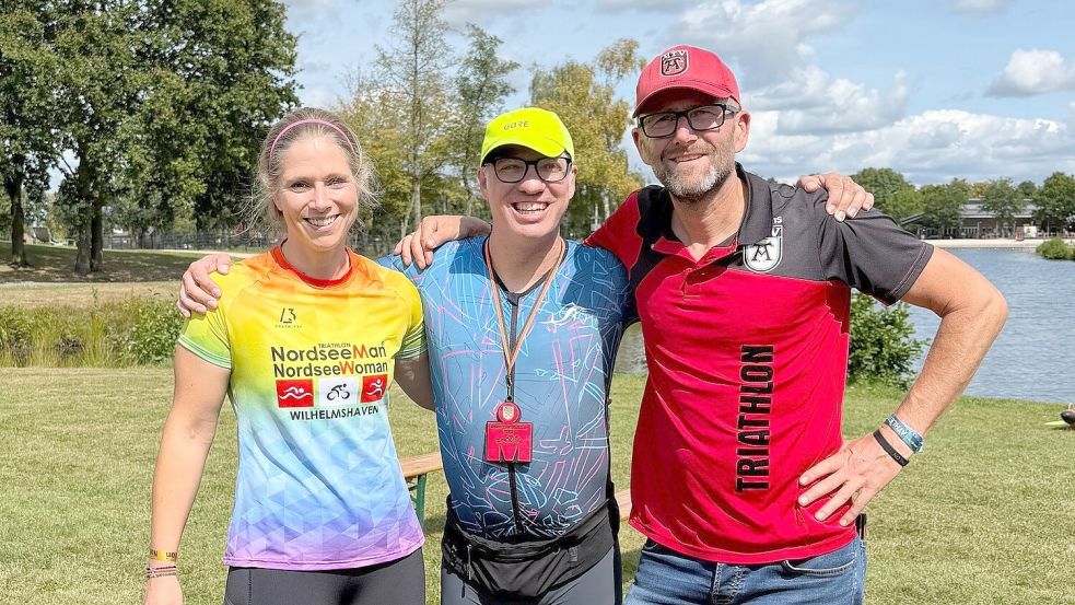 Eine Woche nach Wilhelmshaven die gleiche Gruppe: Karin Richter und Clemens Köster waren beim ersten Triathlon dabei. Foto: Sabrina Köster
