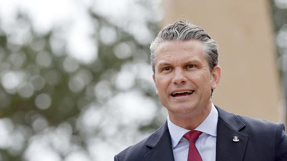 Menschen sollen die Hinrichtung Hasans öffentlich beobachten können - sagt US-Verteidigungsminister Hegseth. (Archivbild) Foto: Jeremias Gonzalez/AP/dpa