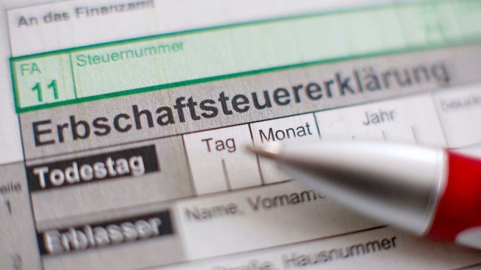 Erbschaftsteuer vor Gericht: Das Bundesverfassungsgericht befasst sich am Anfang der Woche mit der Frage, ob die bestehenden Regelungen in der Praxis gerecht wirken. Foto: dpa/Jan Woitas