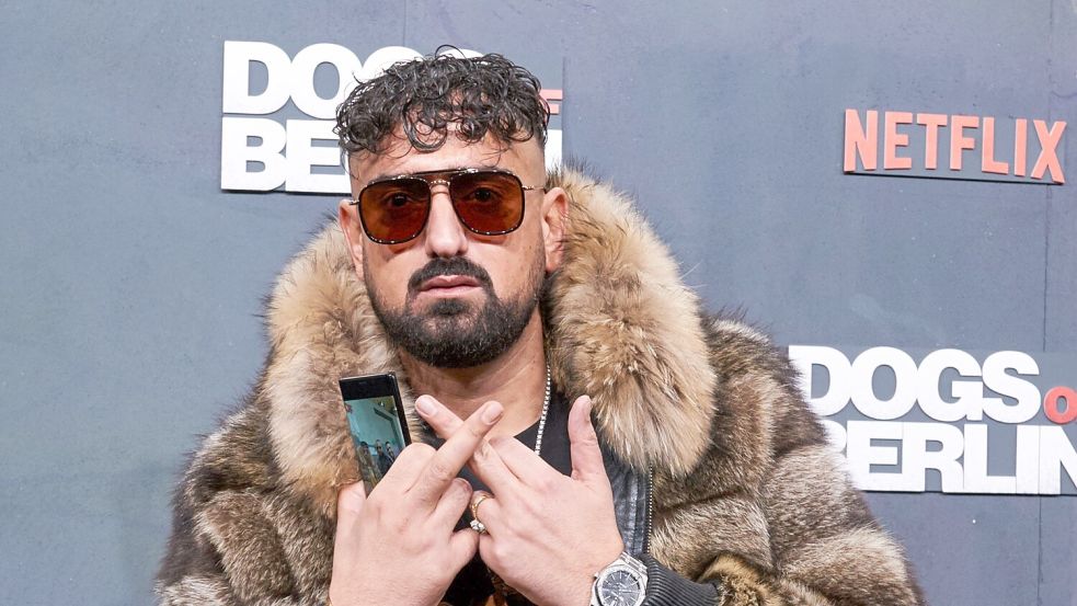 Rapper Aykut Anhan - alias Haftbefehl - muss Konzerte absagen. (Archivbild) Foto: Annette Riedl/dpa