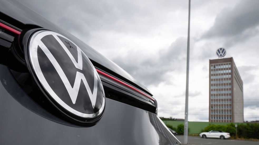 Millionen Autos von VW, Audi, Skoda und Seat werden in die Werkstätten gerufen. Foto: Julian Stratenschulte/dpa