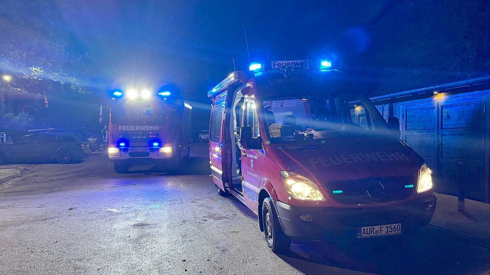 Einsatzkräfte der Feuerwehr Wallinghausen waren gemeinsam mit dem Einsatzleitwagen der Feuerwehr Sandhorst an den Hoheberger Weg ausgerückt. Foto: Marc Coordes (Feuerwehr Wallinghausen)