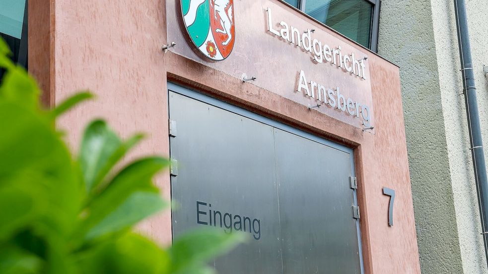 Gegen vier Beschuldigte beginnt nach monatelangem Martyrium einer Frau nun der Strafprozess. (Archivbild)  Foto: Alex Talash/dpa
