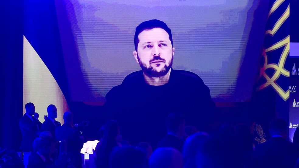 Der ukrainische Präsident Selenskyj wartet auf „konkrete Schritte“ der Amerikaner. Foto: Attila Husejnow/AP/dpa