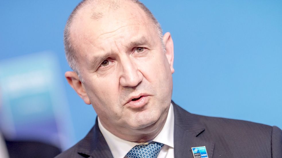 Bulgariens Ministerpräsident Rumen Radev zufolge gab es vor der Küste des Landes erneut Drohnenangriffe auf kommerzielle Schiffe. (Archivfoto) Foto: Michael Kappeler/dpa