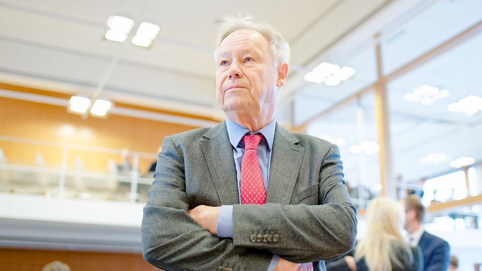 In Karlsruhe klagt ein Mann, der kein Betriebsvermögen erbte. Foto: Uwe Anspach/dpa