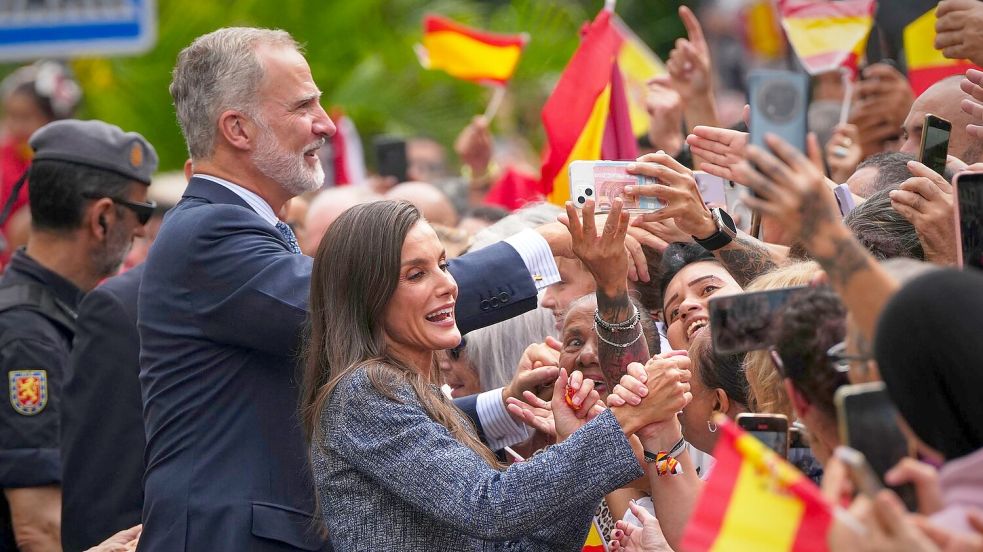 Felipe bezeichnete den Ansturm als „inakzeptable“ Grenzverletzung. Foto: Manu Fernandez/AP/dpa