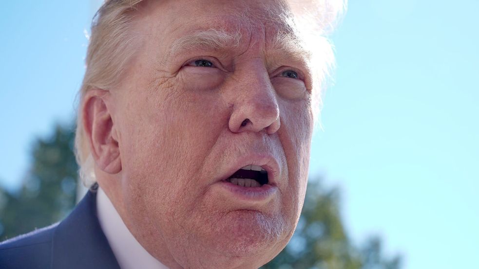 Trump richtet eine Warnung an die Huthi-Miliz. Foto: Manuel Balce Ceneta/AP/dpa