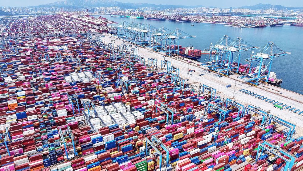 Exporte helfen, Chinas Konjunkturmotor am Laufen zu halten. (Symbolbild) Foto: Uncredited/CHINATOPIX via AP/dpa